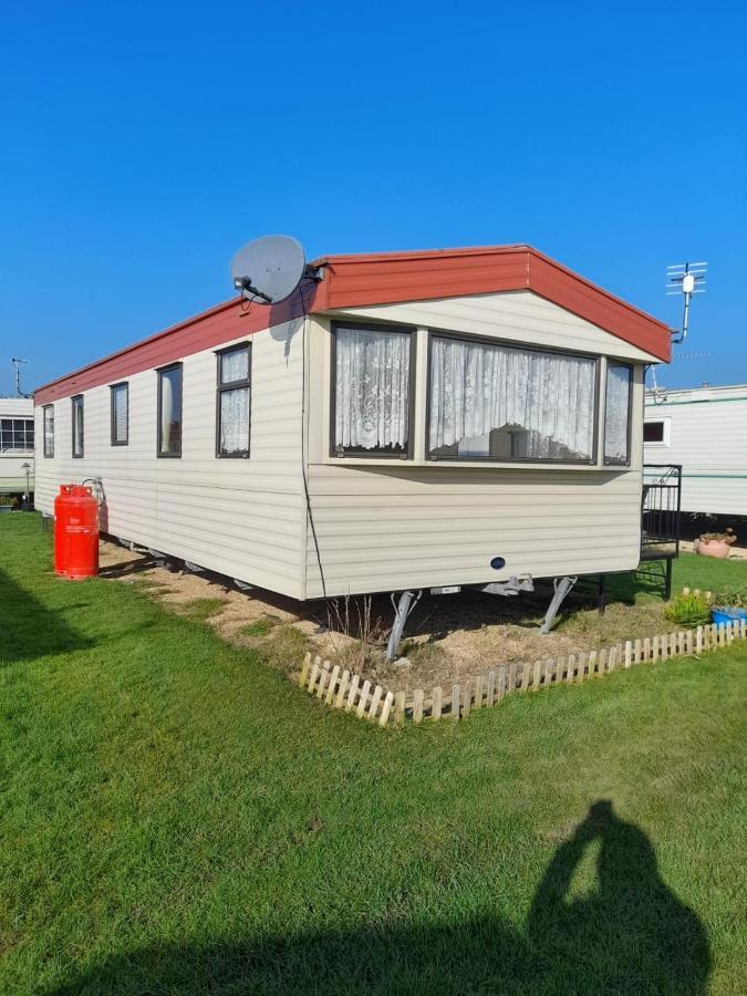 Kings Caravan - Family Groups Only - Very Quiet Park Villa Skegness Bagian luar foto